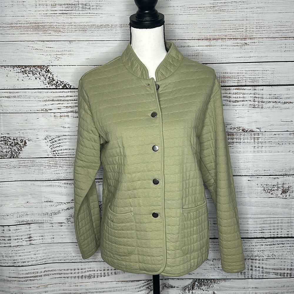 Coldwater Creek Quilted Jacket  Petite Medium in Sage with silver buttons